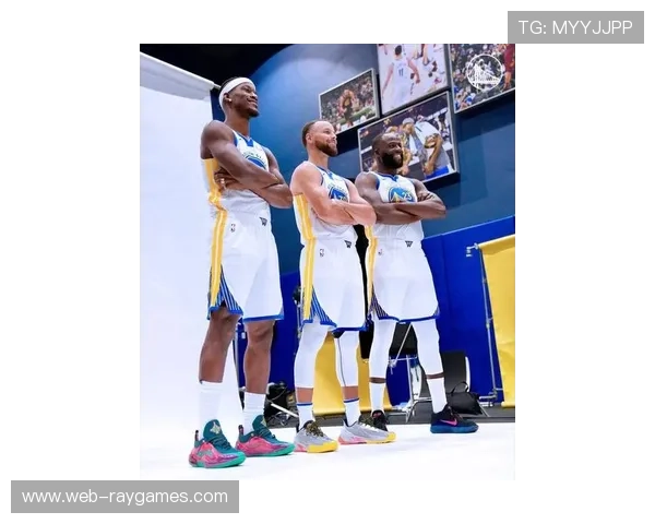 勇士揭幕战先发阵容曝光 库里巴特勒携手格林波杰姆斯基冲击新赛季